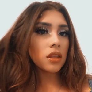 Meet your Posher, Leticia